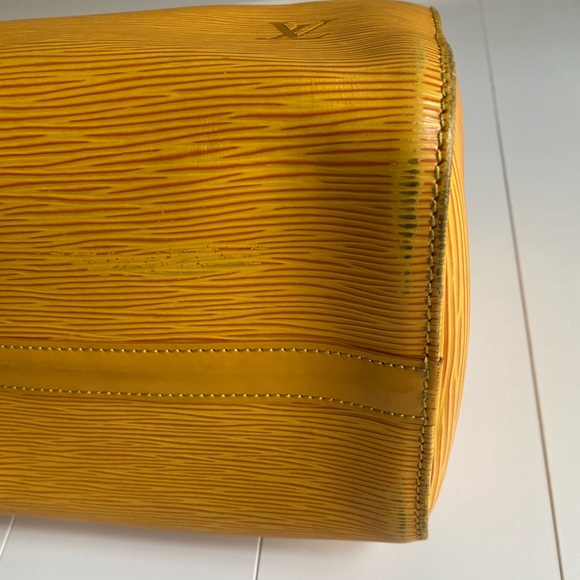 Louis Vuitton Speedy 25 Yellow Epi Leather - Picture 10 of 16